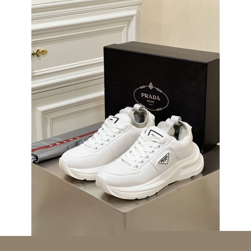 Pra*a casual shoes